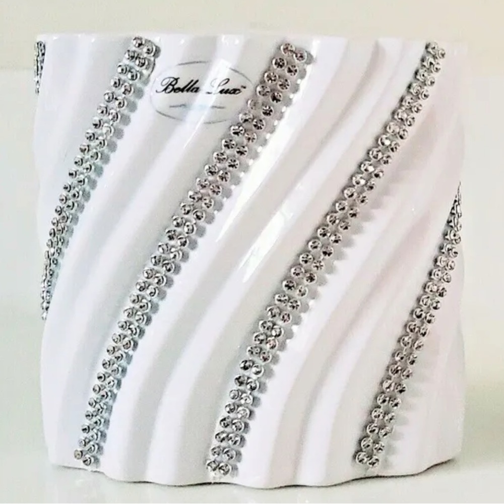 BELLA LUX NEW Ceramic bathroom White Toothbrush Holder SWIRL Rhinestone New